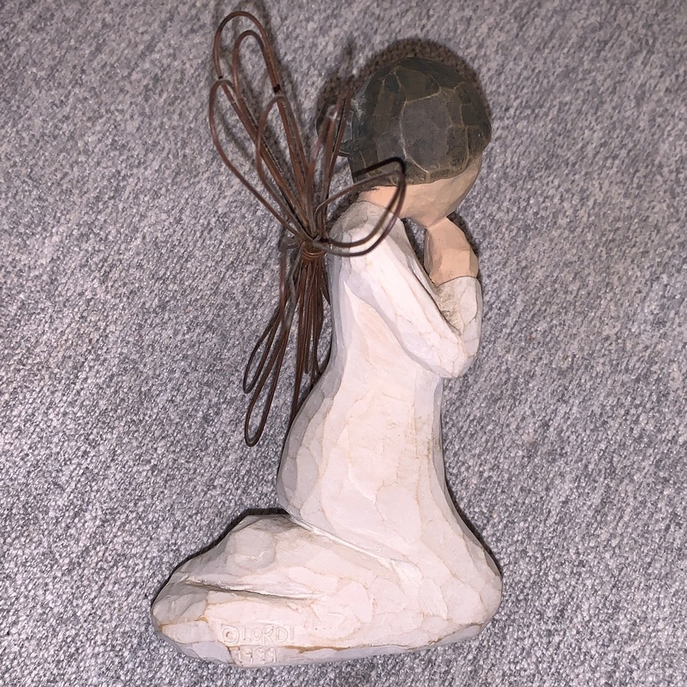 Willow Tree Angel of Prayer Figurine by Susan Lordi with Wire Wings - Picture 4 of 6
